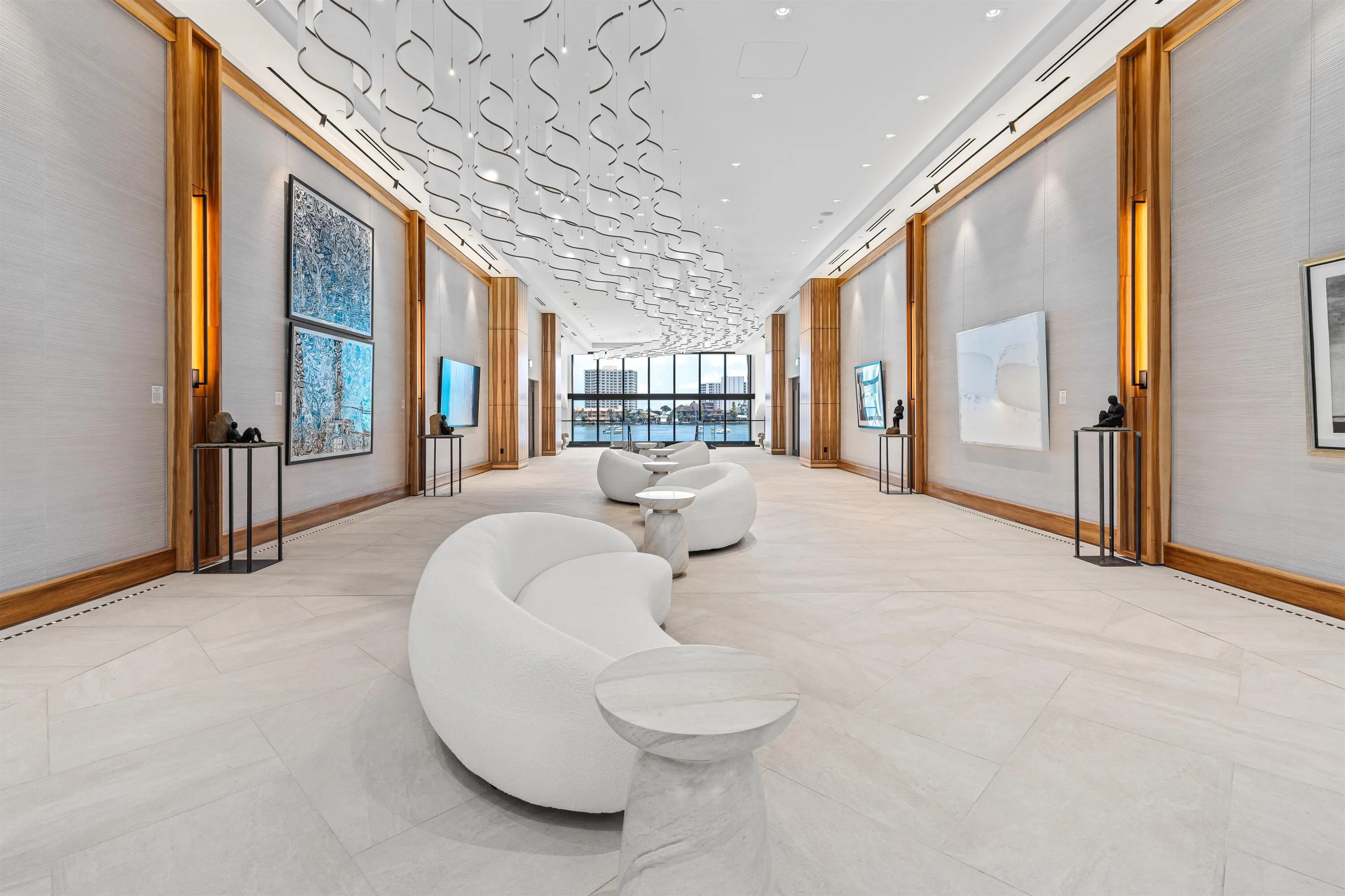 GALLERY SEATING