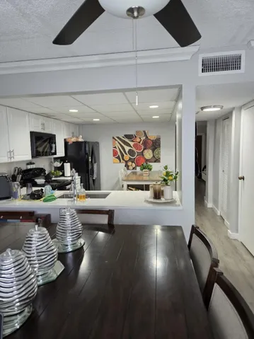 Dining Rm looking into kitch