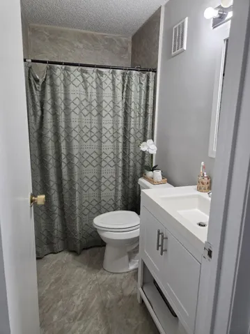 Bathroom 2 furn