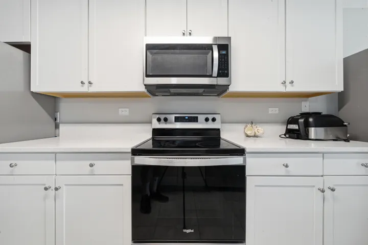 Kitchen b