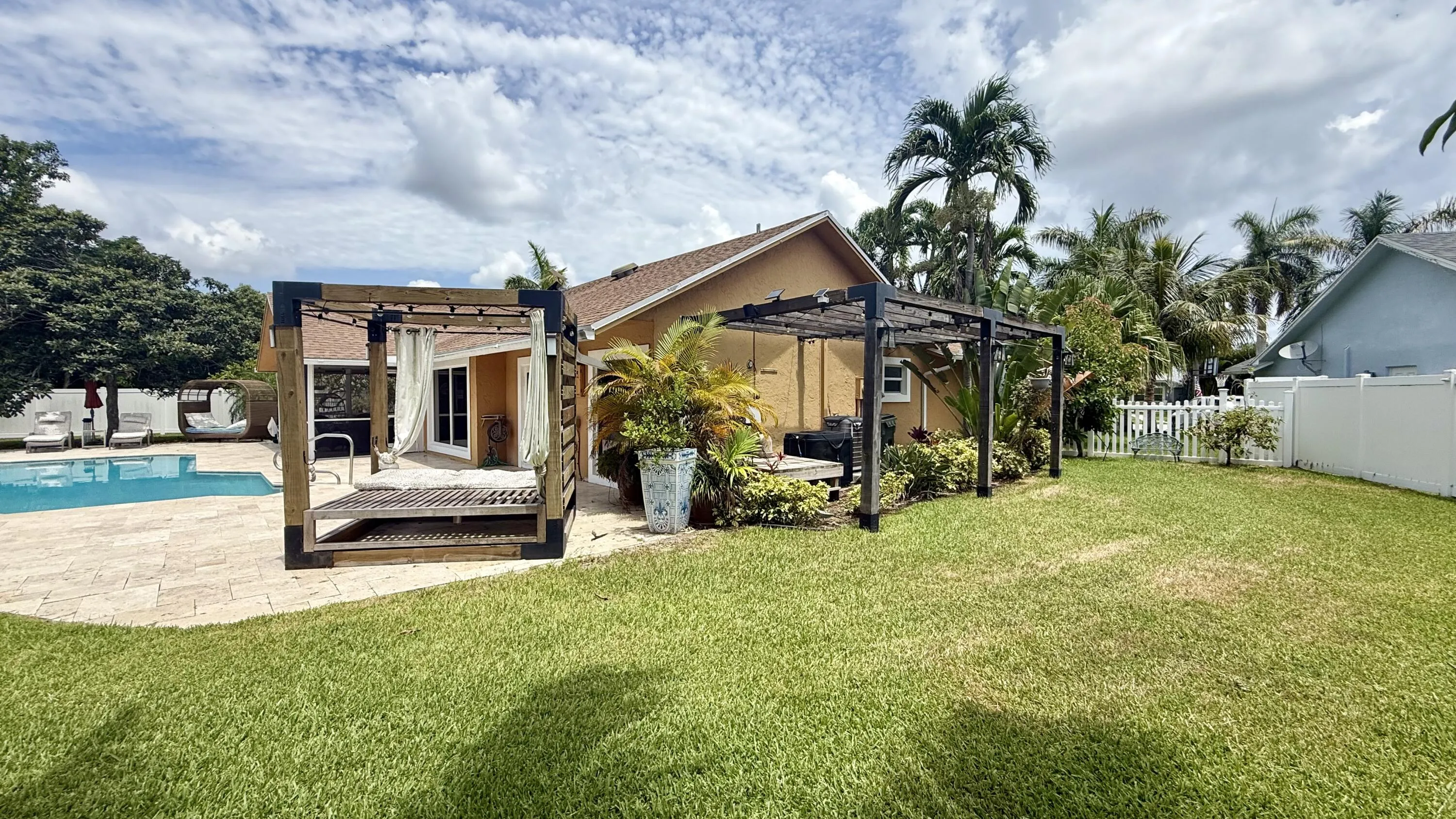Side yard