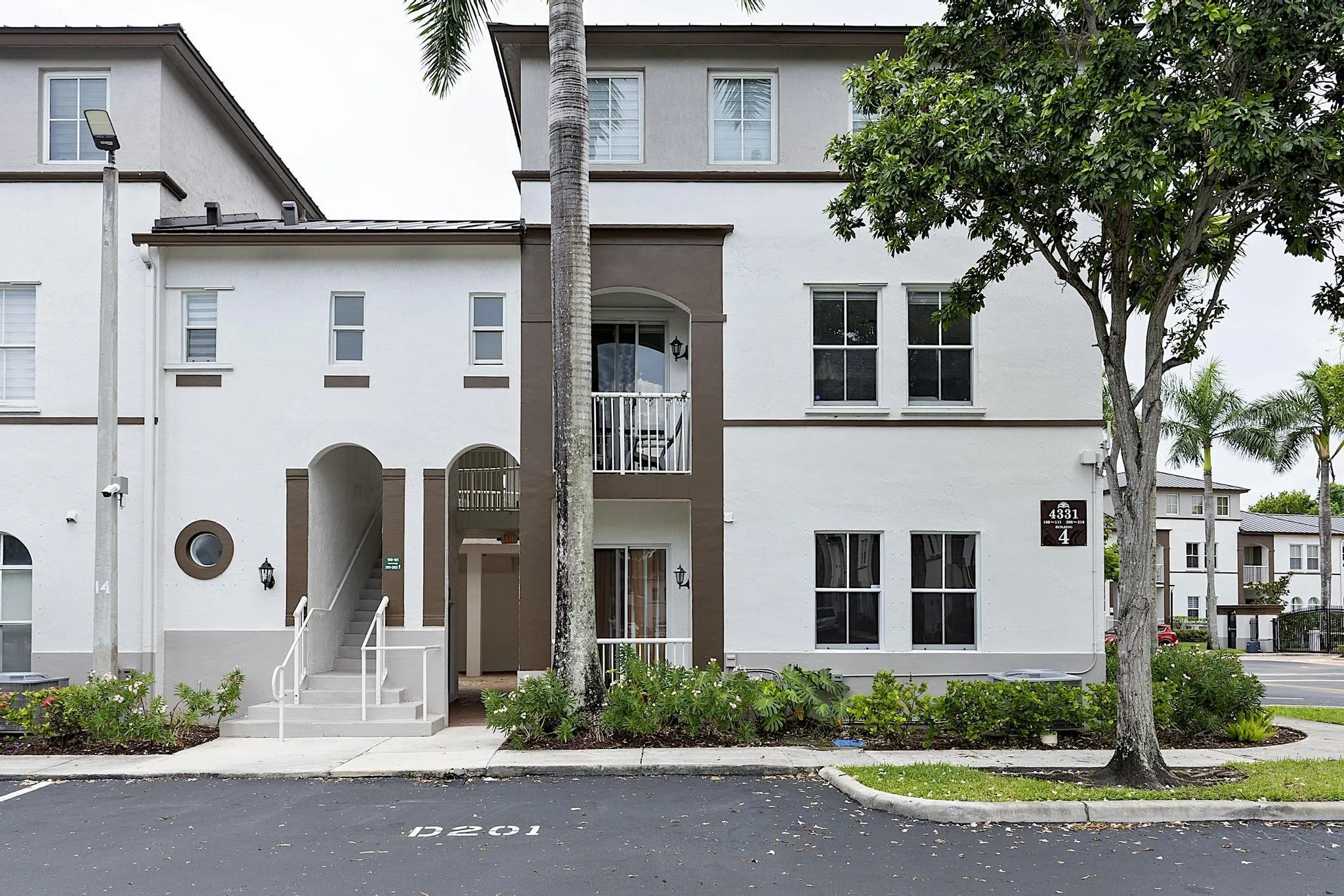 4331 Sw 160 Ave # 103 Miramar Fl 33027 -