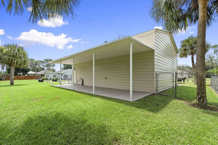 10' x 40' attached lean-to for additional storage.