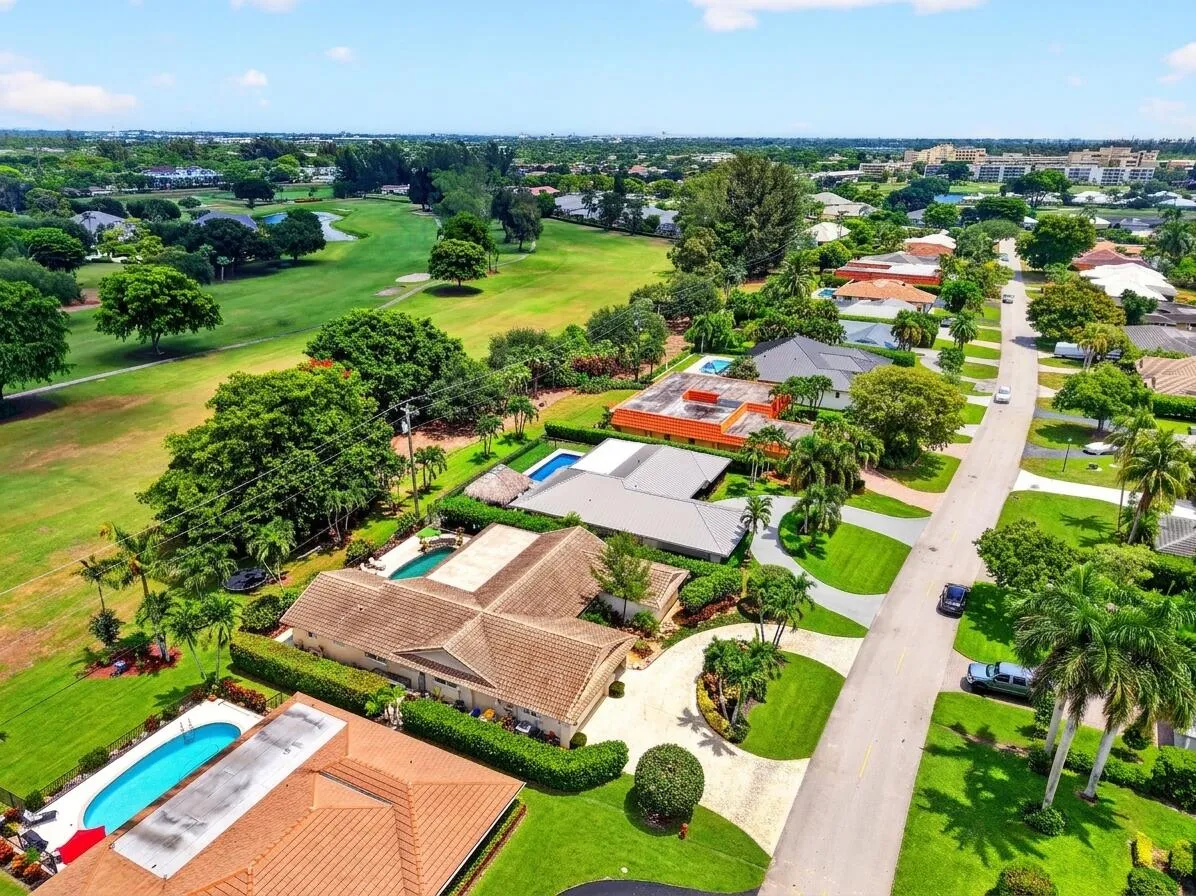 Aerial | On the Fairway in Gated City of Atlantis