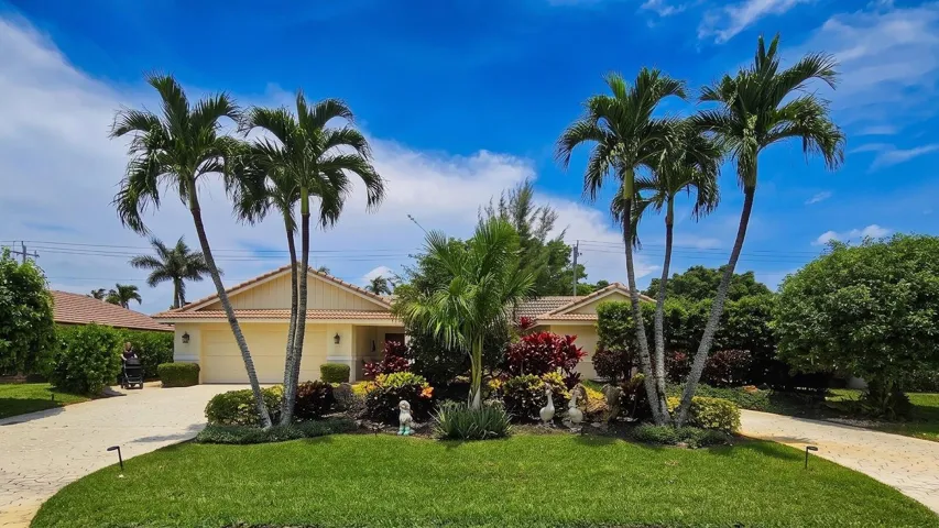 Gated Atlantis Golf Home | Circular Drive, No HOA