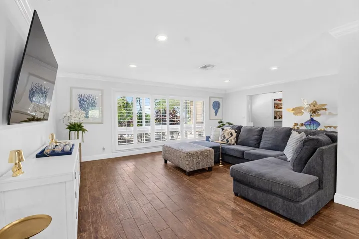 Living Room Flows Straight Into the Kitchen