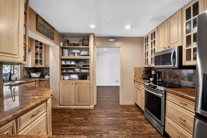 Built-In Kitchen Hutch with Display Shelving