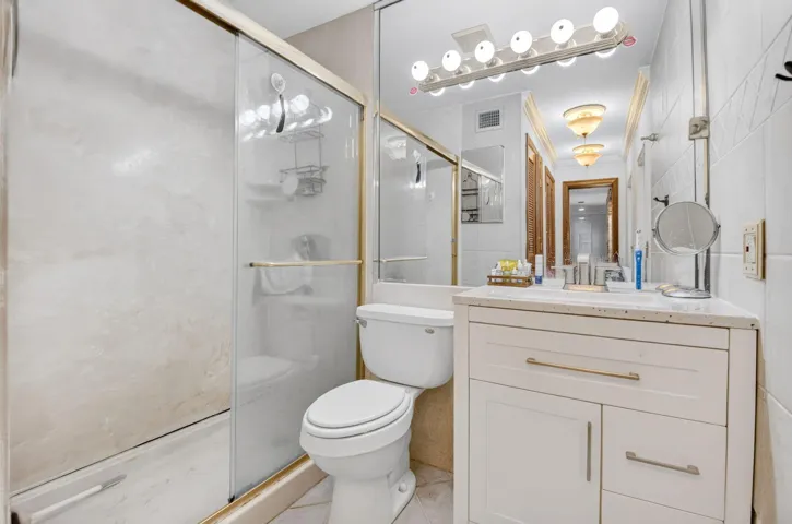 Second Primary Bath | Tub-Shower & Long Vanity