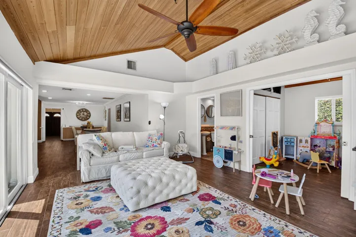 Florida Room | Vaulted Wood Ceiling, Open Plan