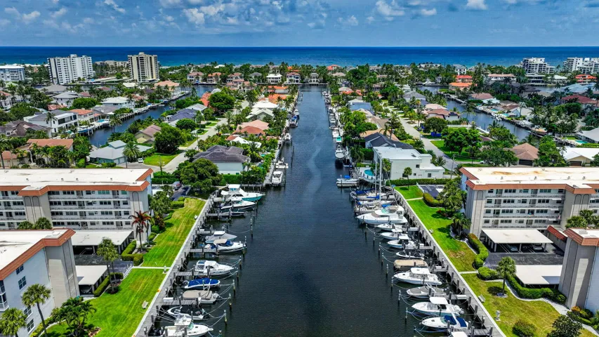 Boaters paradise. Ocean Access no fixed bridges.