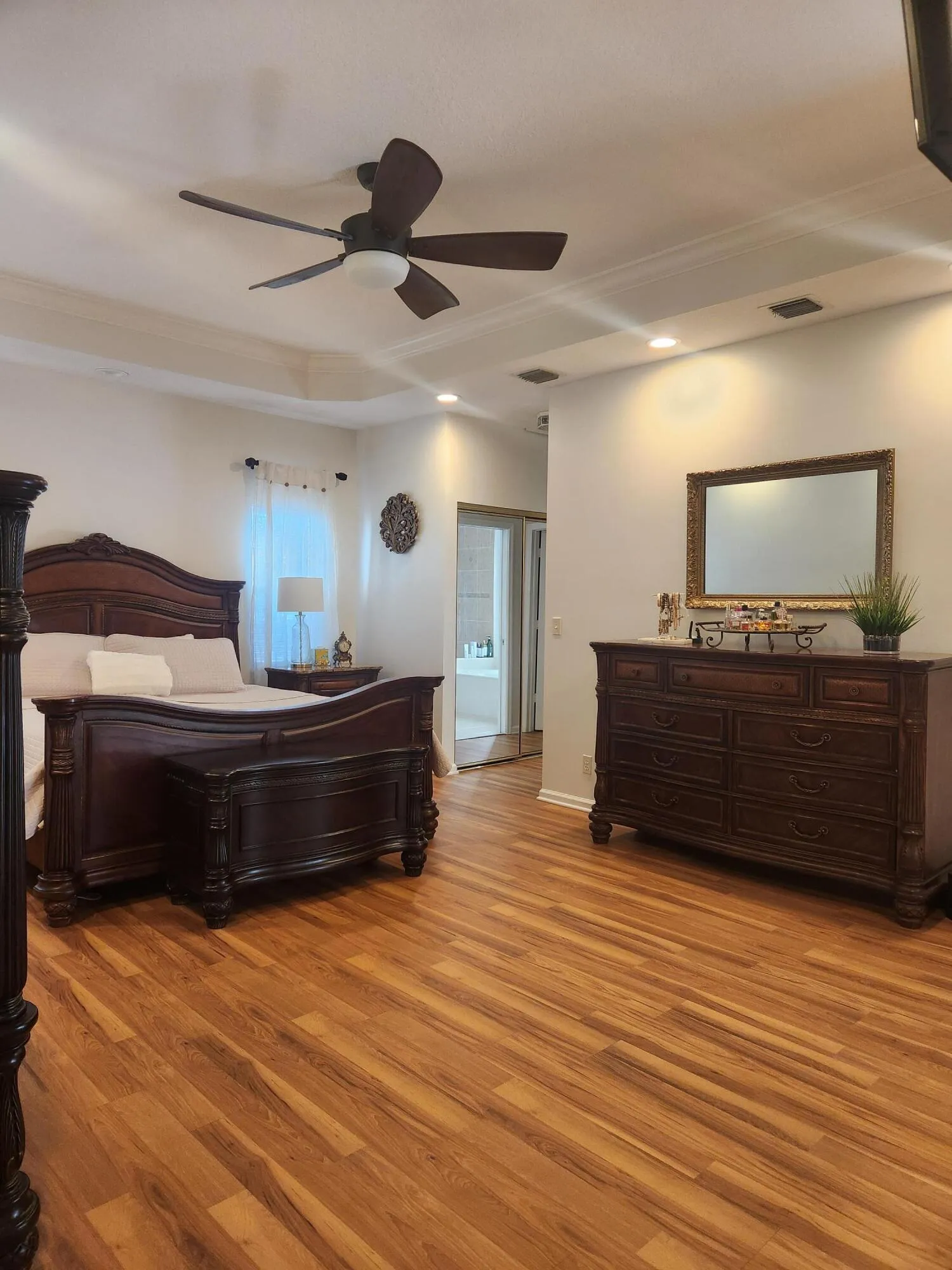 Master Bedroom2