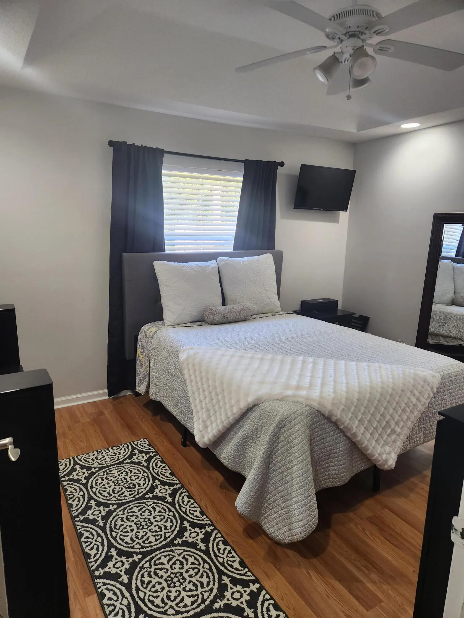 Guest Bedroom4