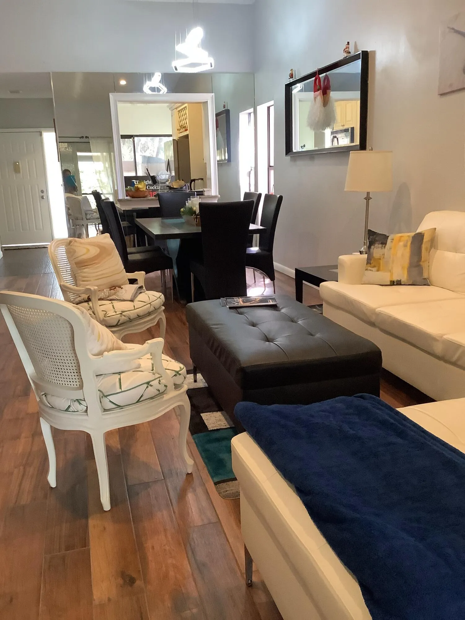 7551 living and dinning
