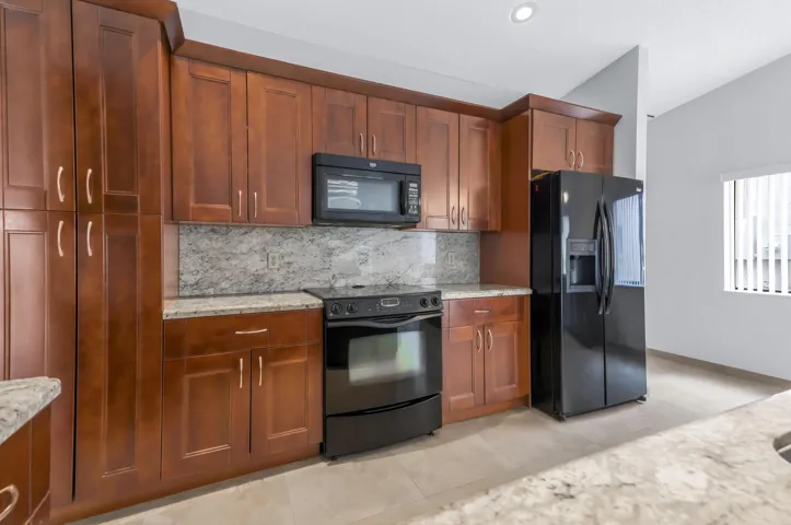 Kitchen 4