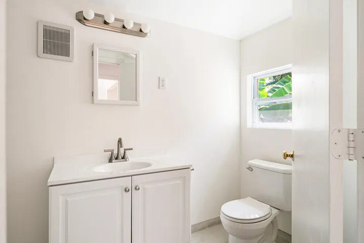 Guest Cottage Bath