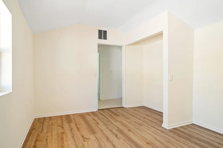 Guest Bedroom Entry