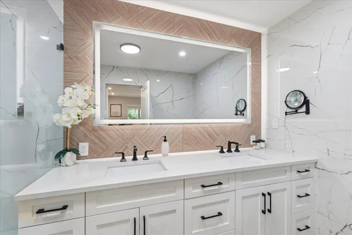 main primary bath