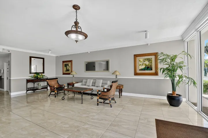 72-web-or-mls-125 S Ocean Mayan Towers (