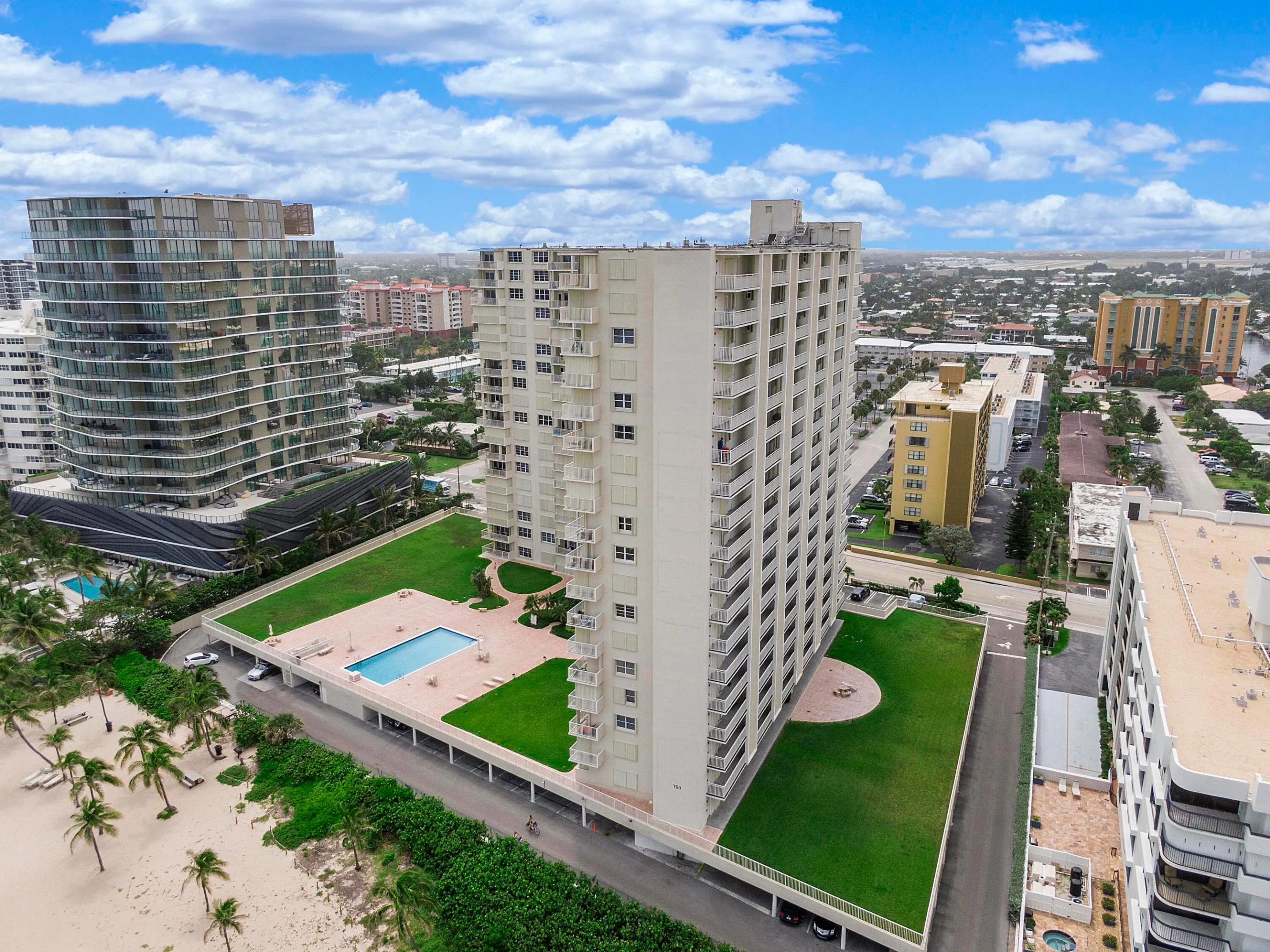 750_N_Ocean_Blvd_U1403_41