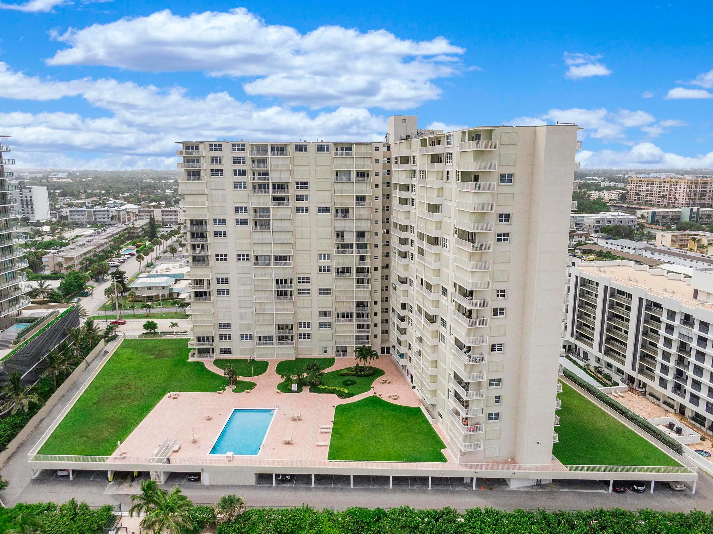 750_N_Ocean_Blvd_U1403_39