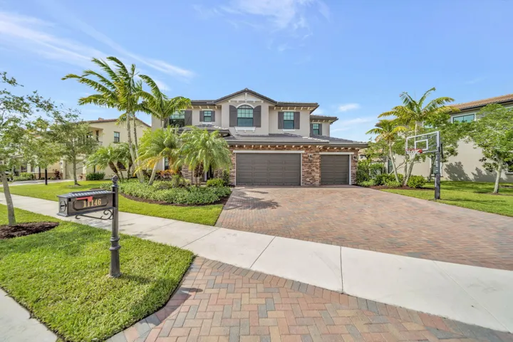 Extra Large Lot - 11,653sf....Community sidewalks....