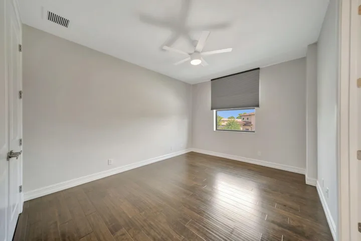 Upstairs Bedroom #3
