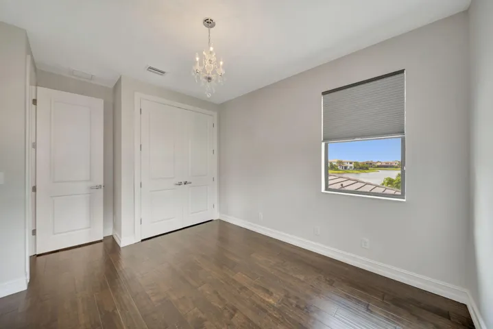 Upstairs Bedroom #4