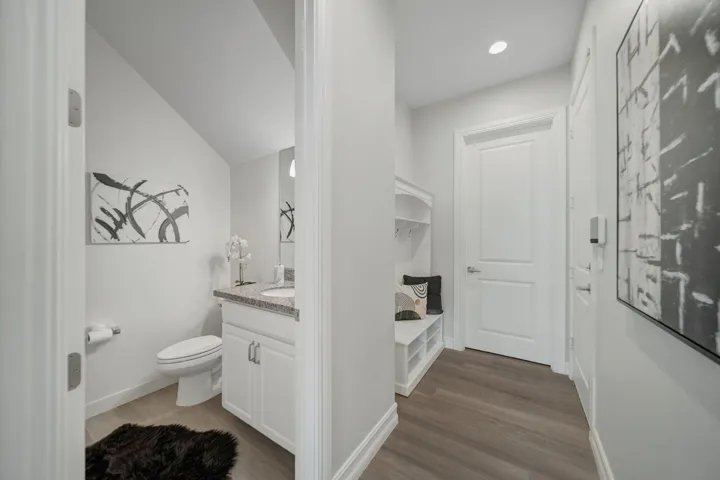 1/2 bath right off entry from garage/laundry room