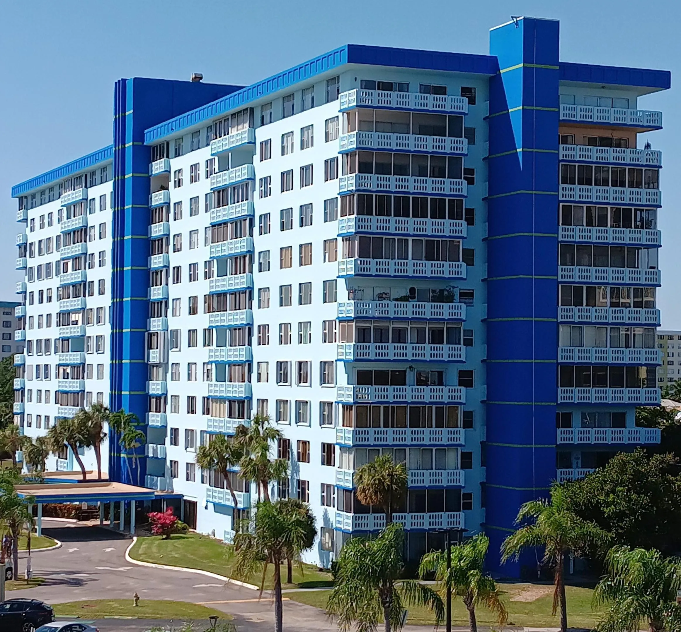 4001 Hillcrest 26 Building