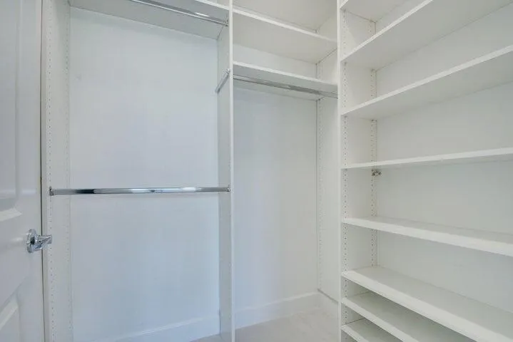 Closet 3