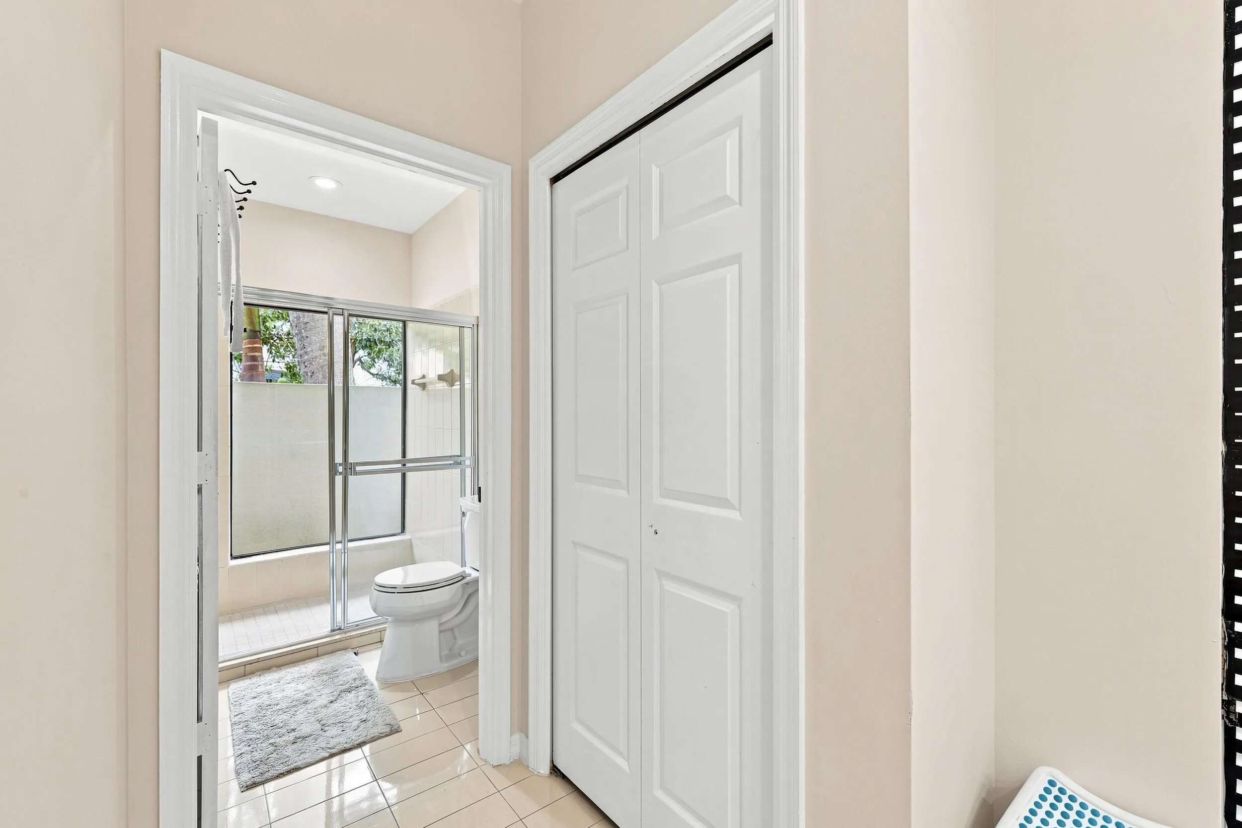 downstairs ensuite bathroom