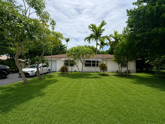 Front with grass
