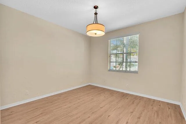 Den/Bedroom 3