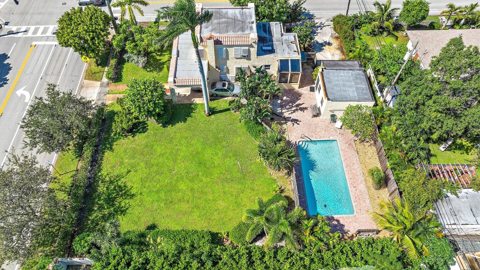 735 Forest Hill Blvd-15