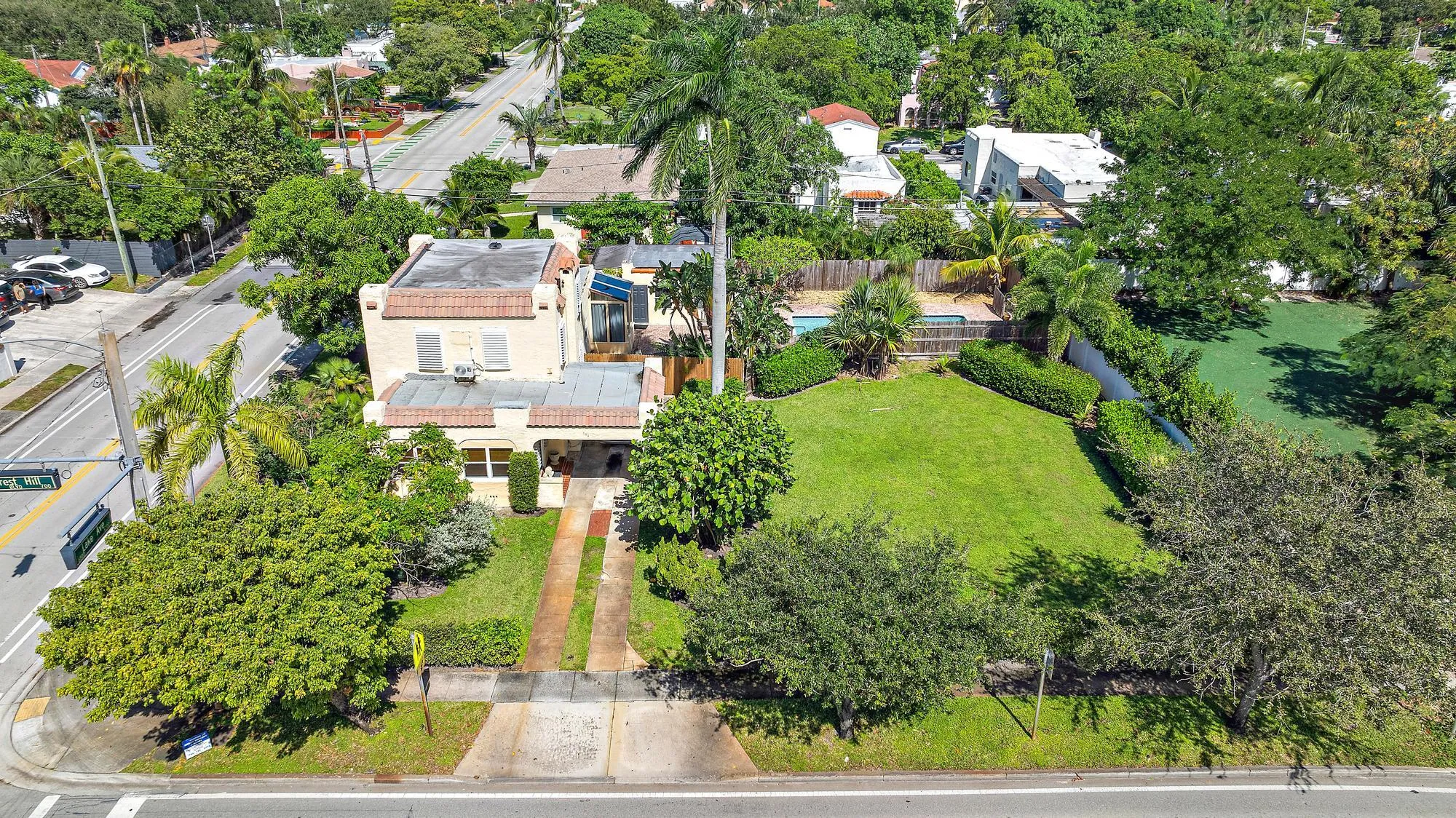 735 Forest Hill Blvd-14