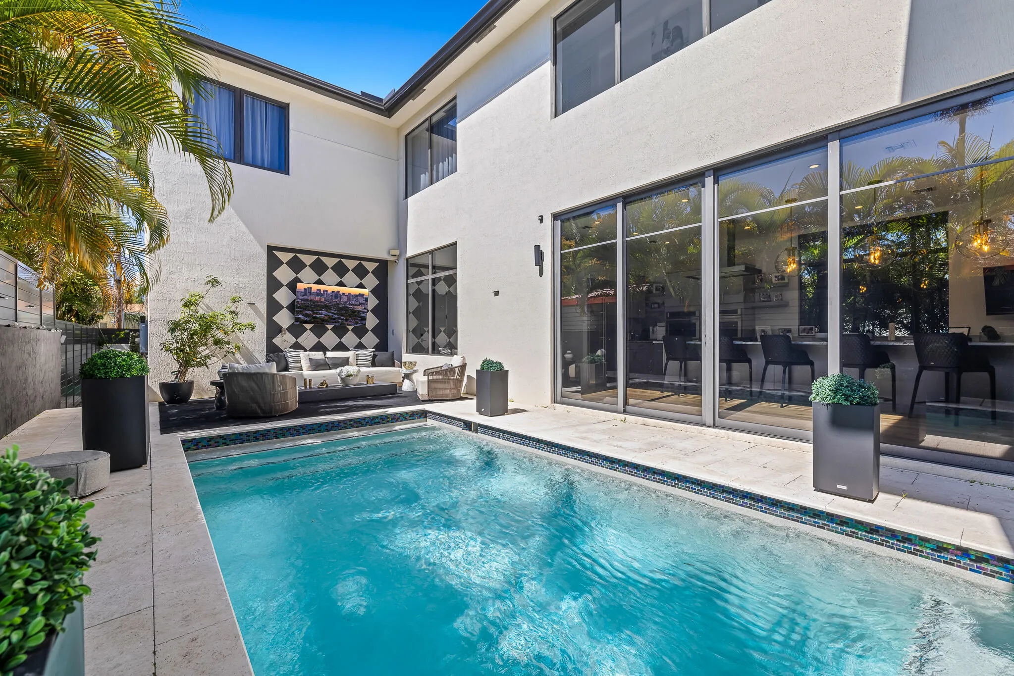 549 NE 10th Ave Fort Lauderdale_MLS-4