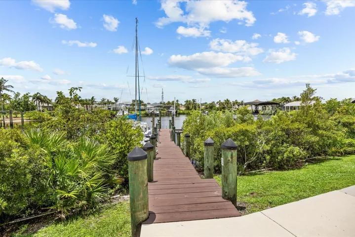 Dock