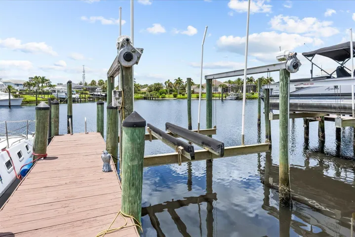 boat lift