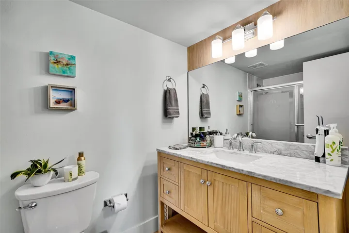 Ensuite full bath