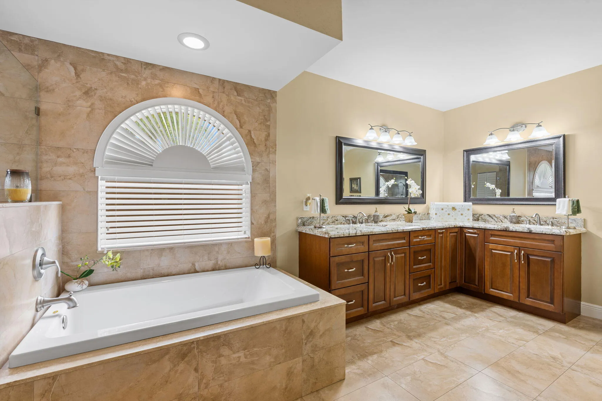 18-web-or-mls-8663 NW 50th Dr Coral Spri