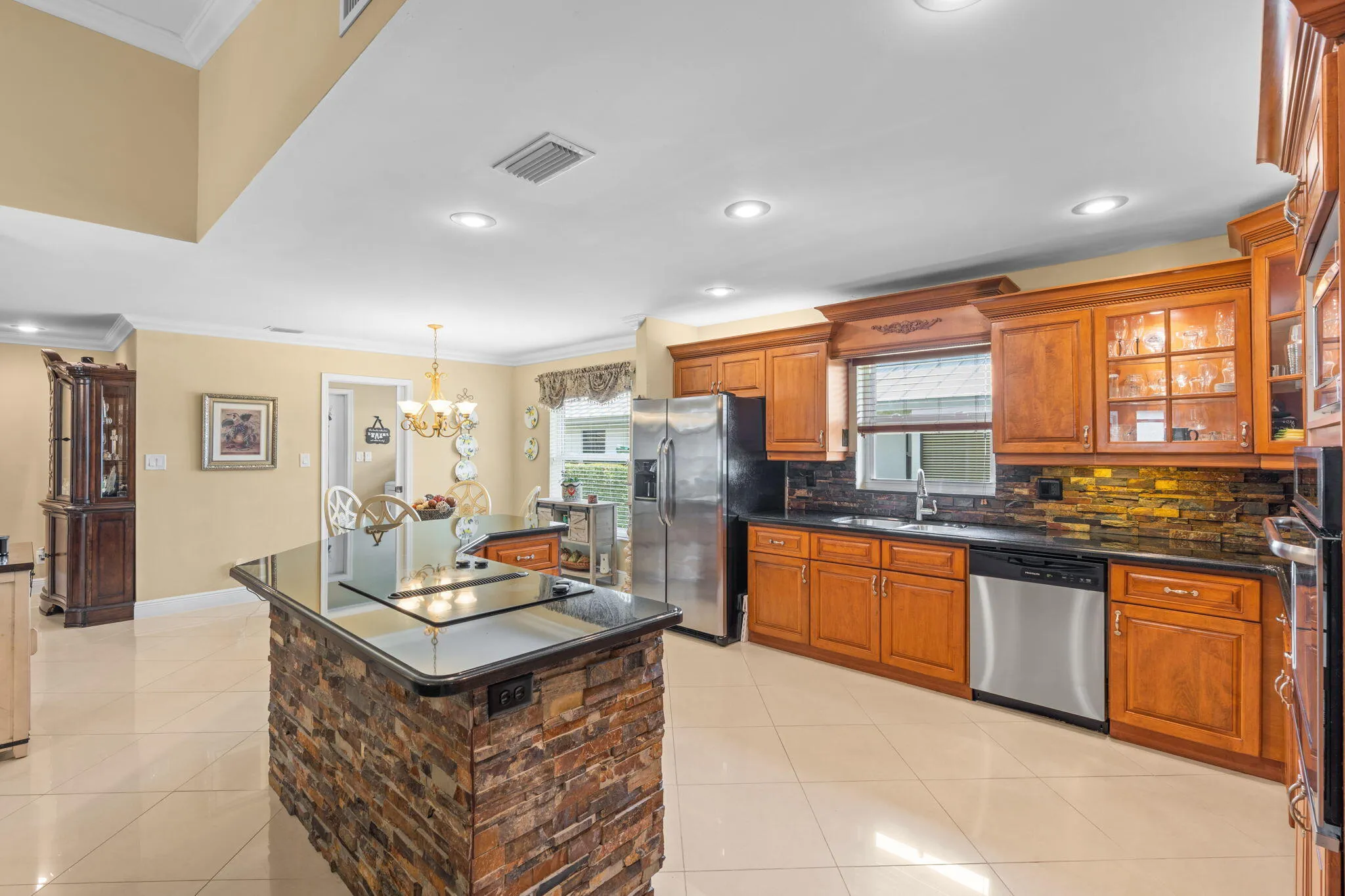 31-web-or-mls-8663 NW 50th Dr Coral Spri