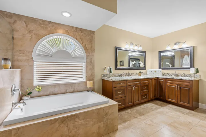 18-web-or-mls-8663 NW 50th Dr Coral Spri