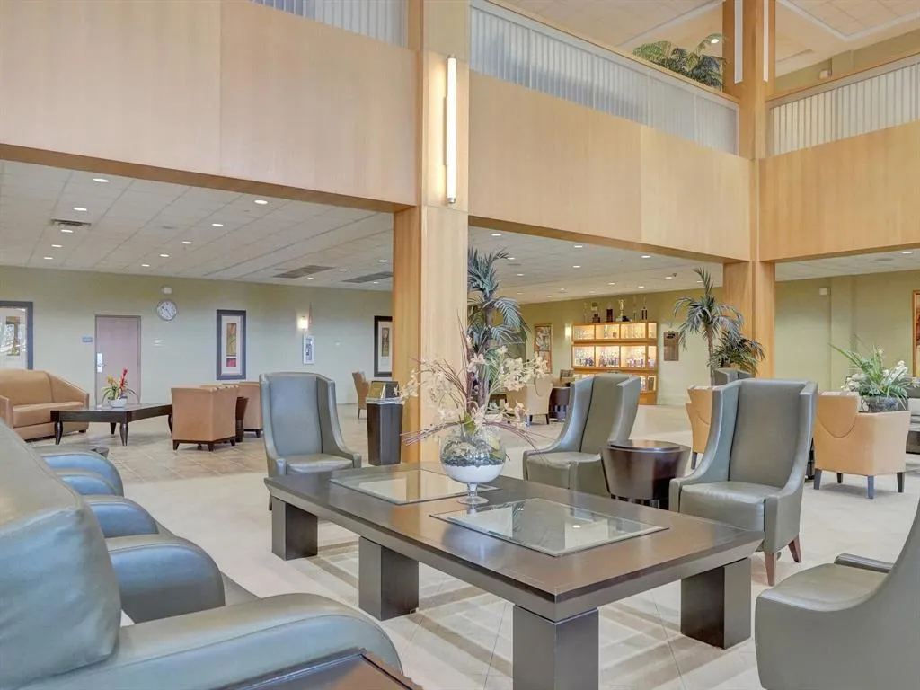 CENTURY VILLAGE 2023 UPDATED INTERIOR CL