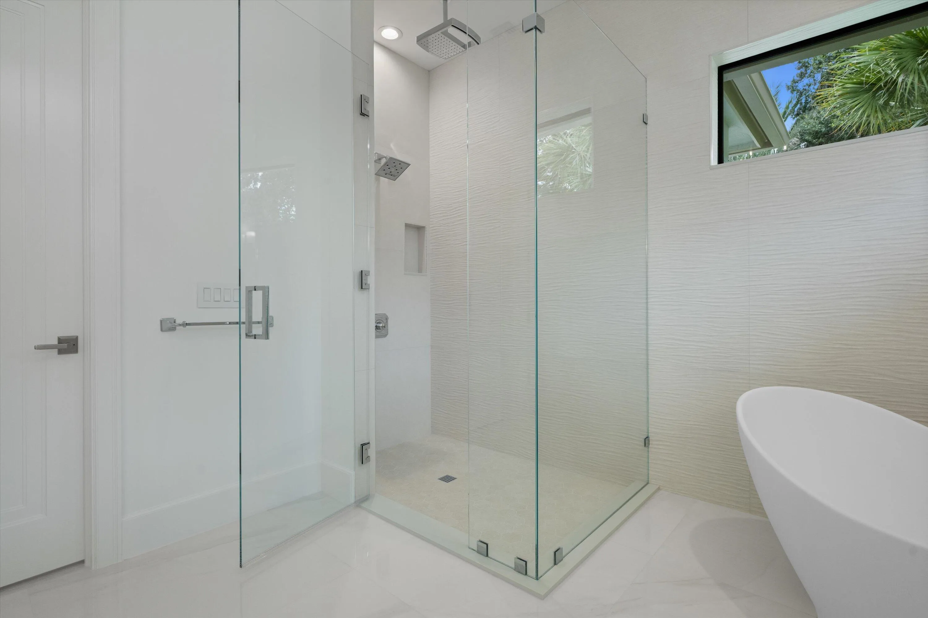 Primary shower