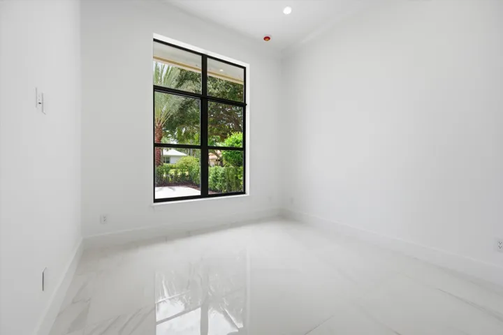 Bedroom 4/Office