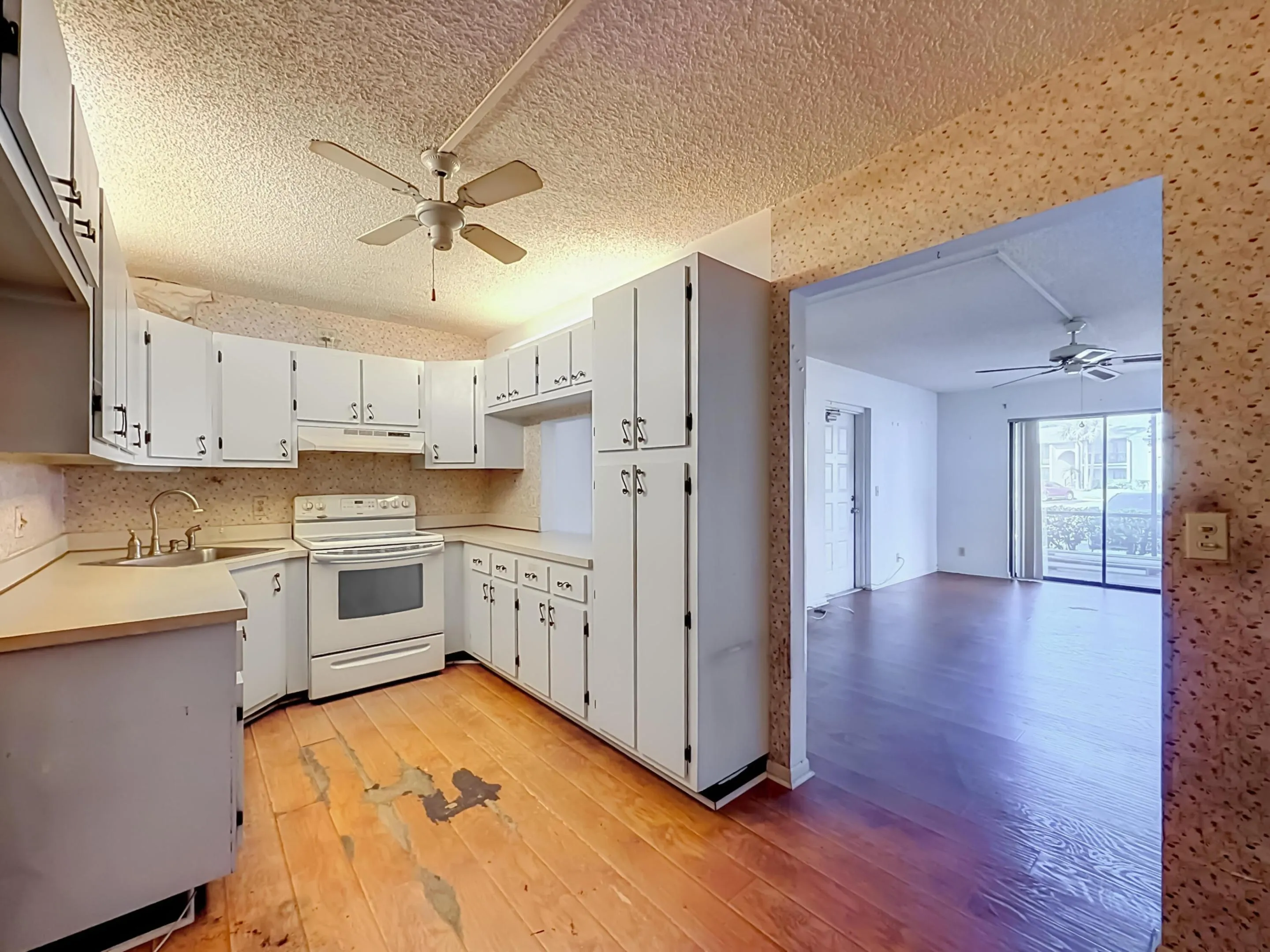 1104 Green Pine Boulevard #E1-28