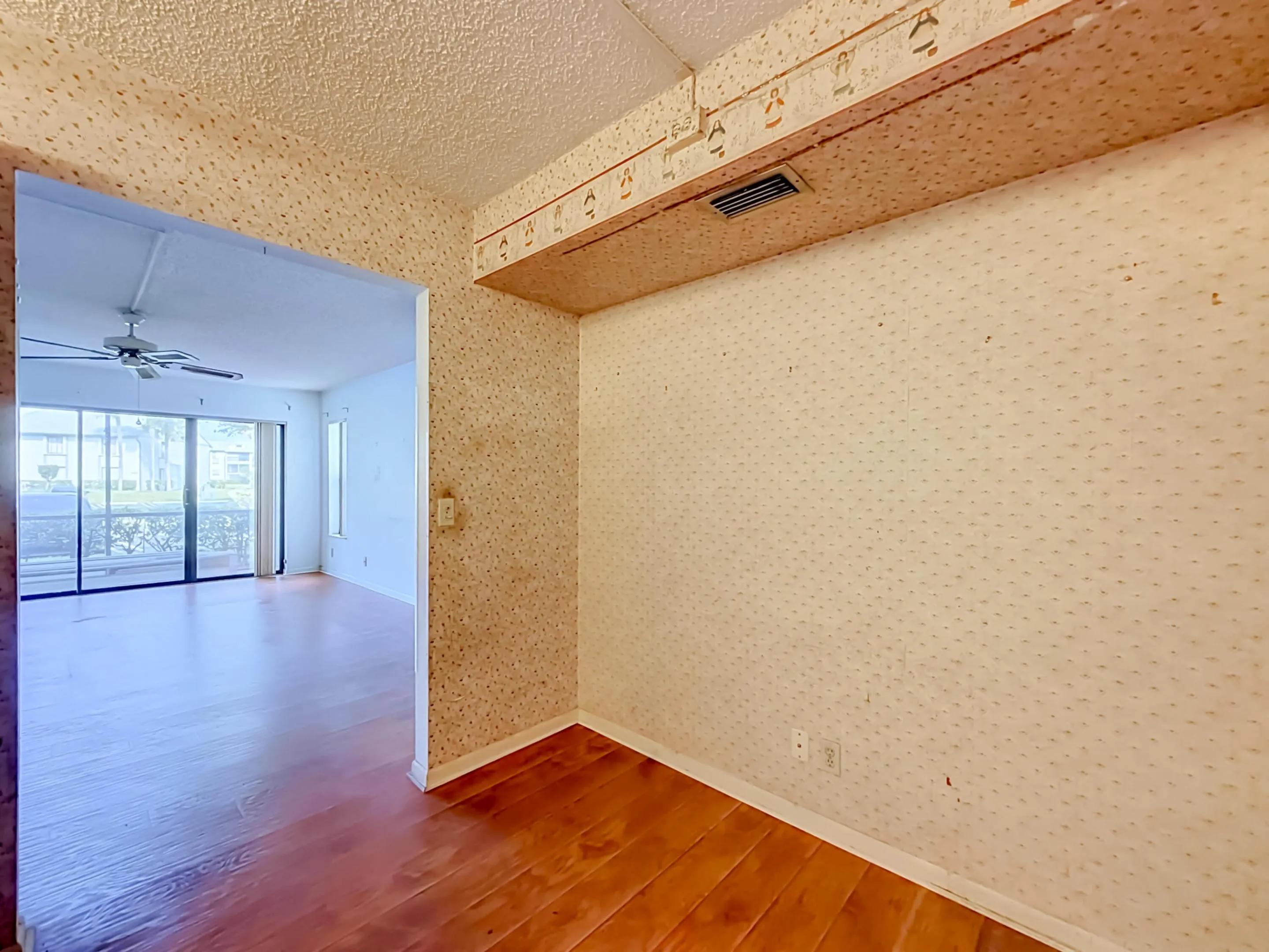 1104 Green Pine Boulevard #E1-37