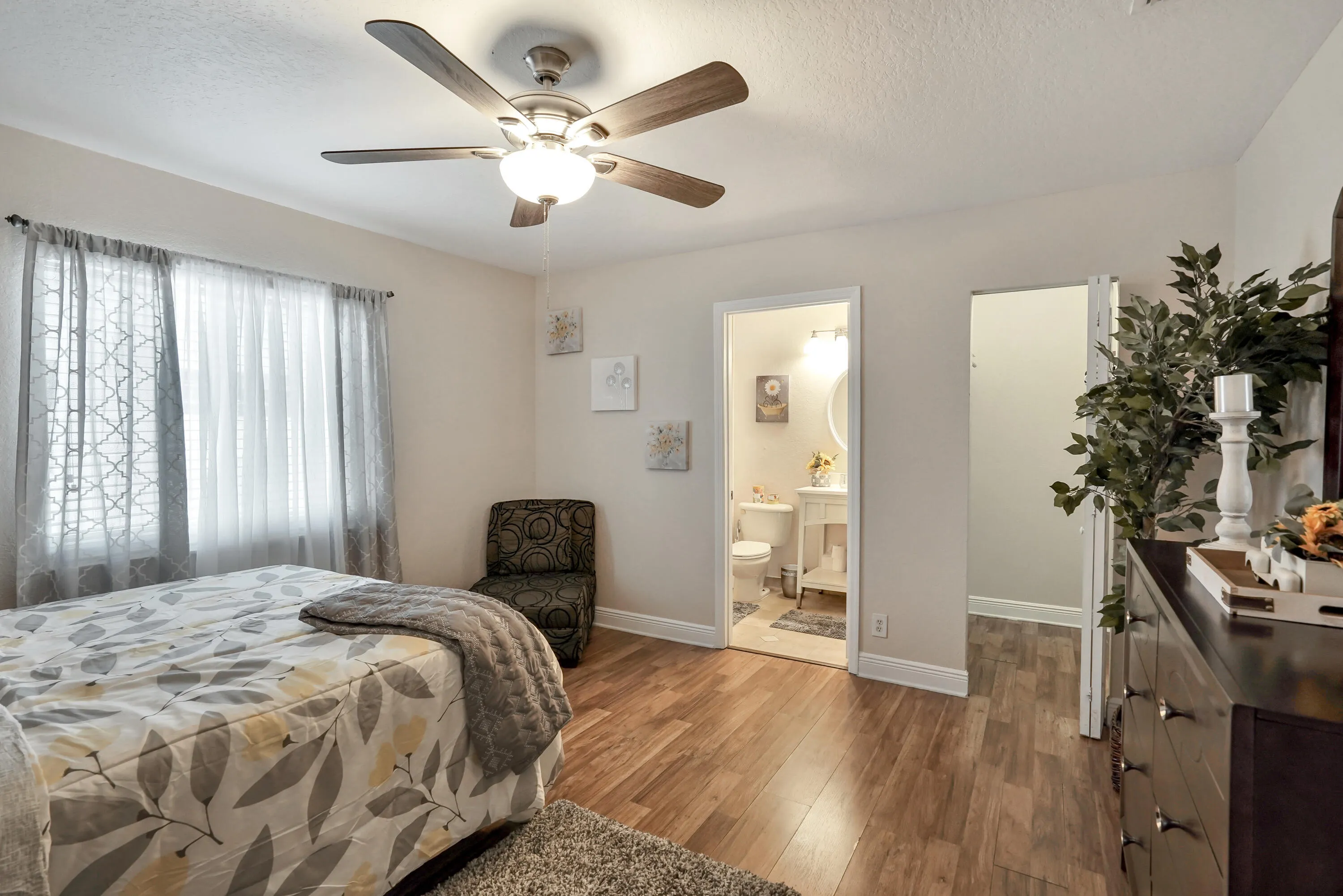 16-3021 NW 21st Court-16