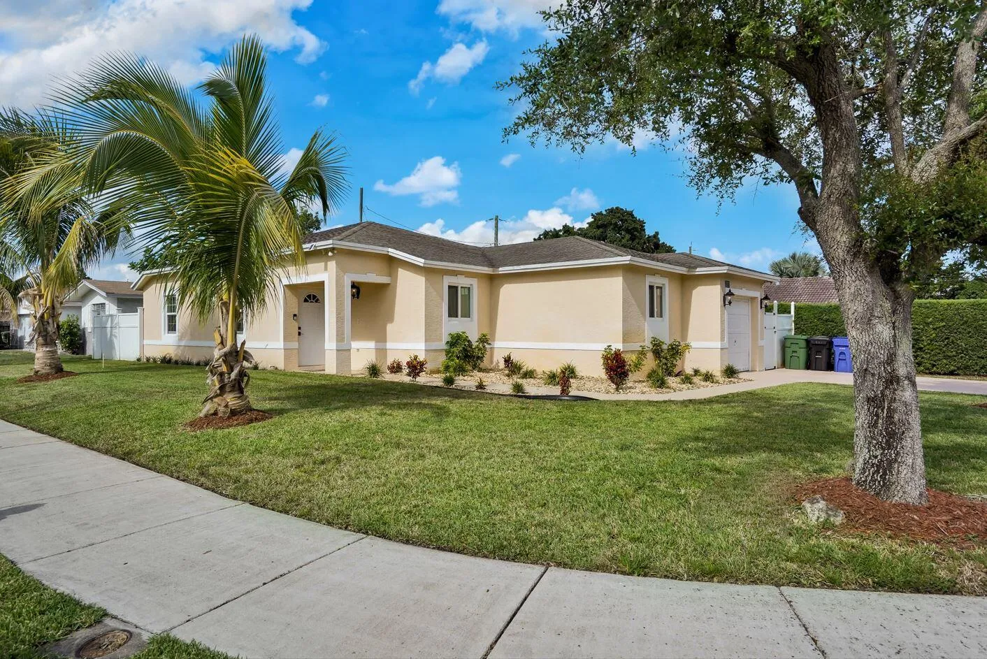 4 3021 NW 21st Court