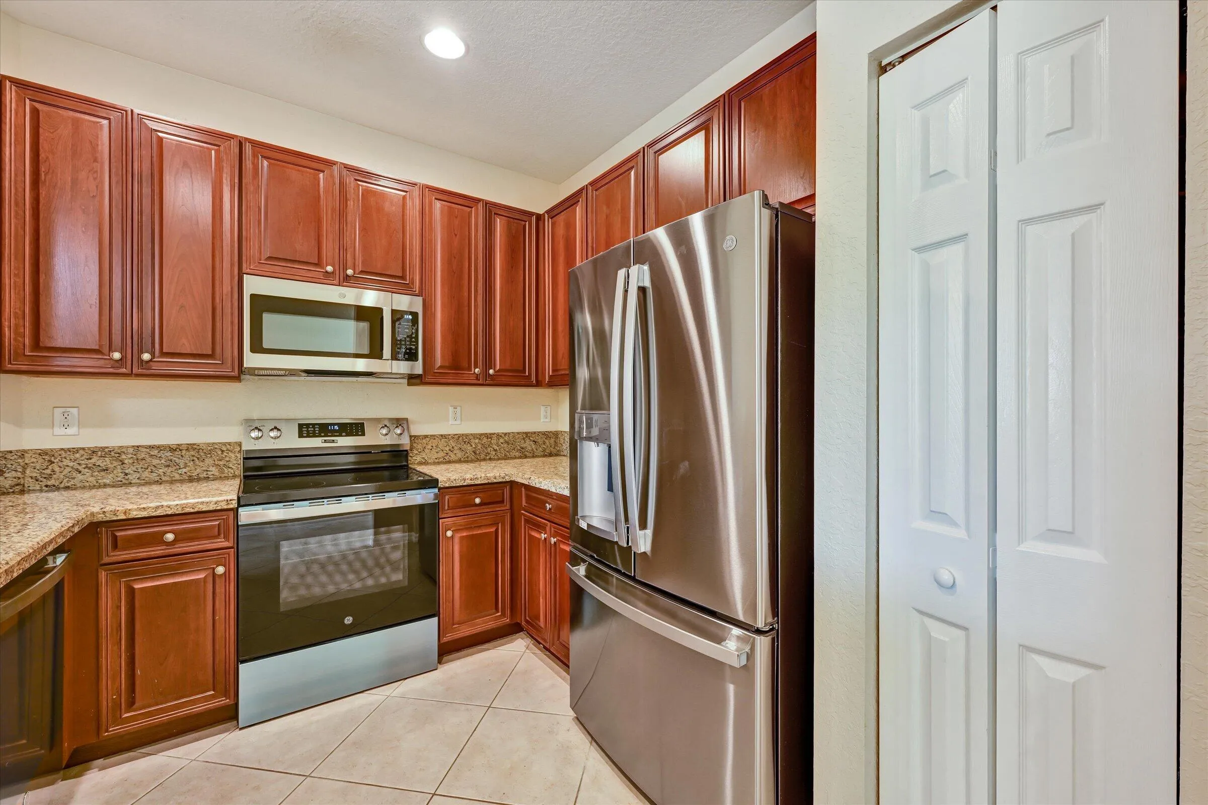 21--4870 Bonsai Cir-21